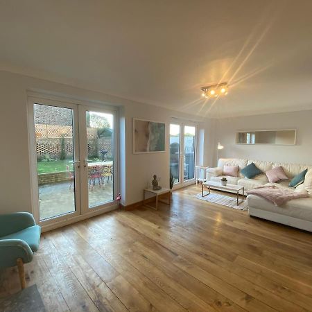 1Min Walk To Beach- Happy Waves- Family Home Camber Exterior photo